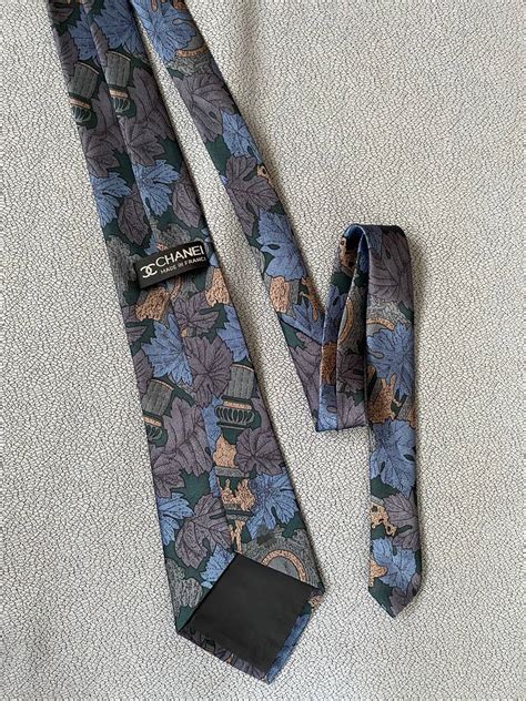 how to date a vintage chanel silk tie